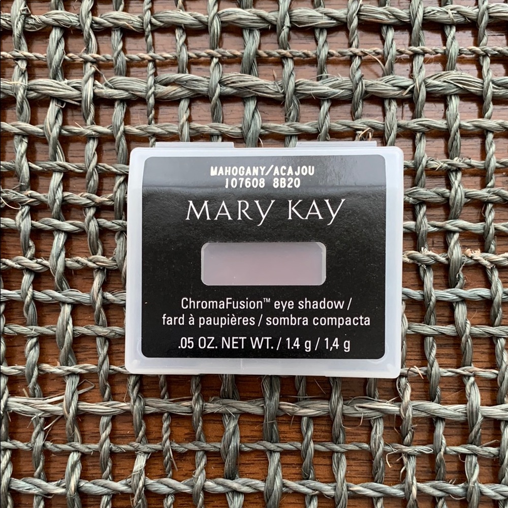 Mary Kay NIP ChromaFusion Eye Shadow in Mahogany